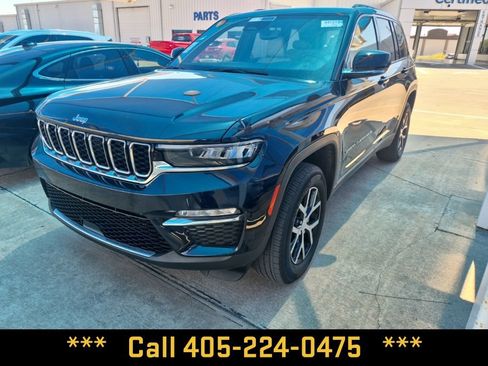 Used 2023 Jeep Grand Cherokee Limited RWD image 3