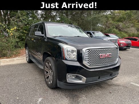 Used 2017 GMC Yukon Denali w/ Open Road Package image 30