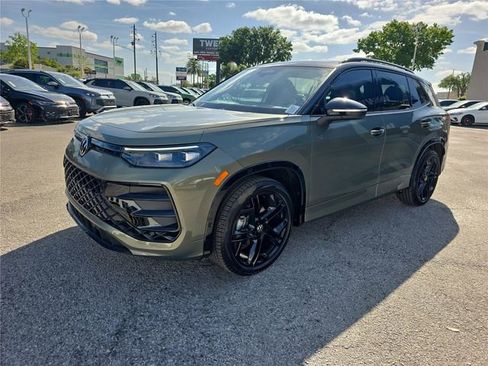 New 2026 Volkswagen Tiguan SE R-Line image 6