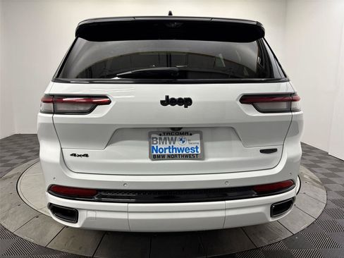 Used 2023 Jeep Grand Cherokee L Summit AWD/4WD image 15