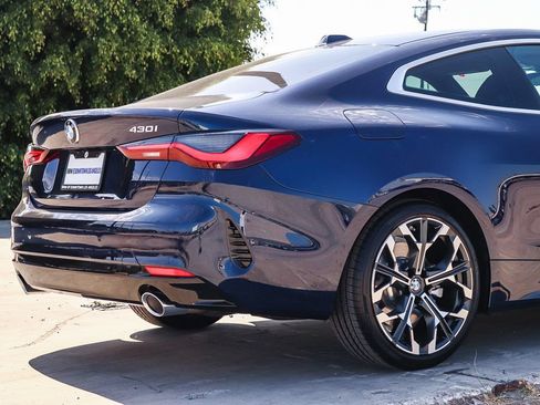 Certified 2025 BMW 430i Coupe w/ Premium Package RWD image 12