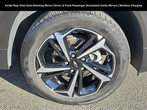 Used 2022 Chevrolet TrailBlazer RS w/ Technology Package image 13