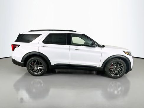 New 2026 Ford Explorer ST image 8