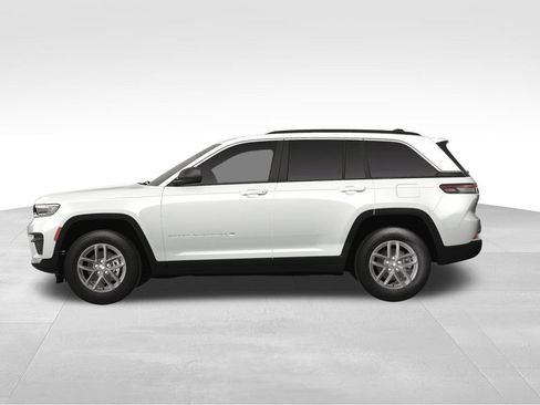 New 2025 Jeep Grand Cherokee Laredo X image 3