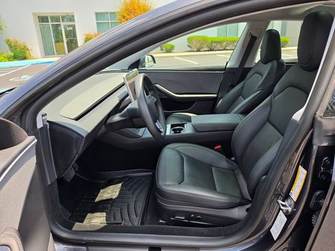 Used 2025 Tesla Model 3 Long Range RWD image 19