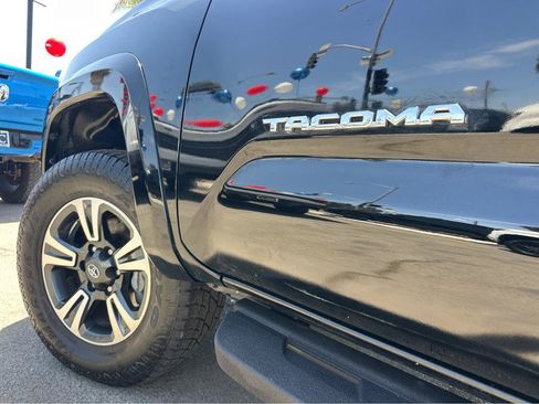 Used 2019 Toyota Tacoma TRD Sport w/ TRD Premium Sport Package RWD image 39