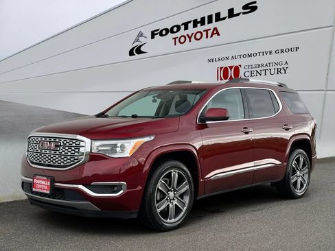 Used 2017 GMC Acadia Denali w/ Technology Package AWD/4WD image 3