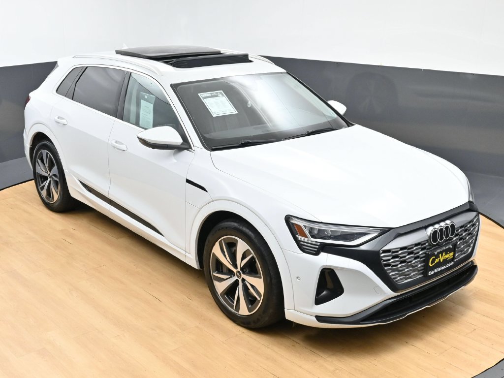Used 2024 Audi Q8 e-tron Premium Plus w/ Premium Plus Package AWD/4WD image 43