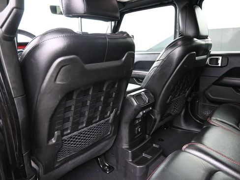 Used 2018 Jeep Wrangler Unlimited Rubicon w/ Dual Top Group AWD/4WD image 23