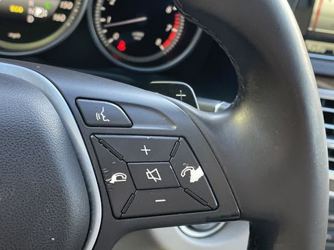 Used 2014 Mercedes-Benz E 350 Sedan image 30