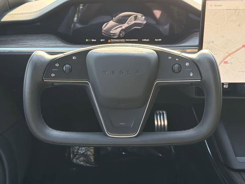 Used 2021 Tesla Model S Plaid image 12