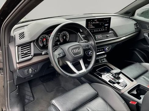 Used 2023 Audi Q5 2.0T Premium Plus w/ Premium Plus Package AWD/4WD image 13