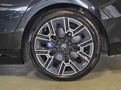 Used 2026 BMW i5 eDrive40 w/ M Sport Package AWD/4WD image 8