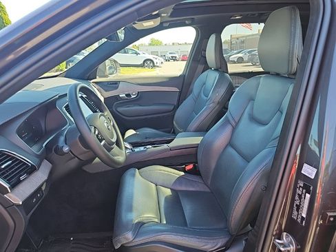 Used 2024 Volvo XC90 T8 Ultimate w/ Lounge Package AWD/4WD image 3