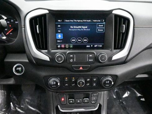 Used 2020 GMC Terrain SLE w/ Driver Convenience Package AWD/4WD image 11