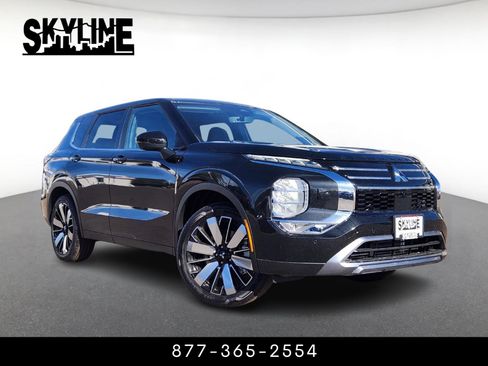 New 2025 Mitsubishi Outlander SE image 1