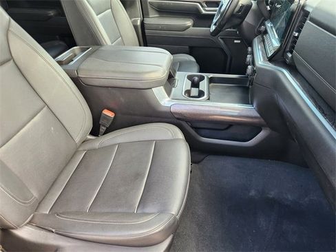 Used 2025 Chevrolet Silverado 2500 LTZ w/ LTZ Convenience Package AWD/4WD image 19