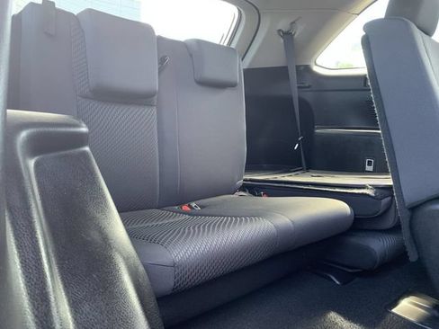 Certified 2019 Toyota Highlander LE AWD/4WD image 37