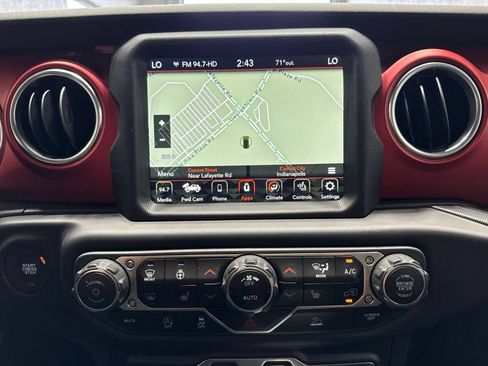 Used 2022 Jeep Wrangler Unlimited Rubicon w/ LED Lighting Group AWD/4WD image 5