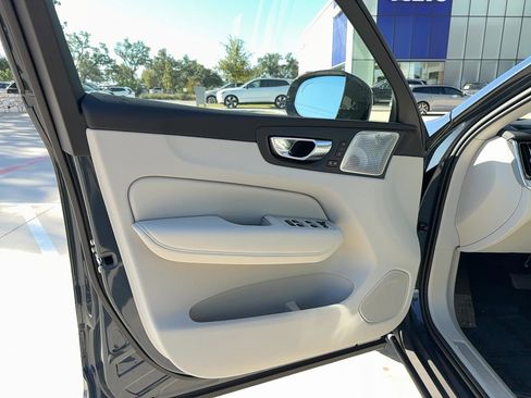 Used 2026 Volvo XC60 B5 Ultra w/ Protection Package Premier AWD/4WD image 10