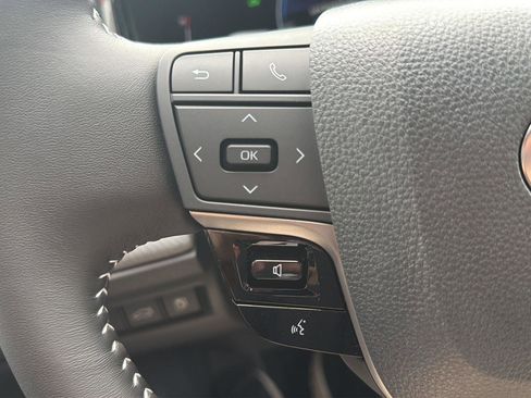 Used 2026 Toyota Camry SE w/ Convenience Package FWD image 14