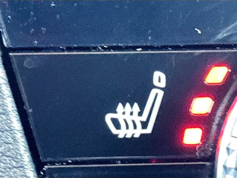 Used 2023 Mitsubishi Outlander SE image 19