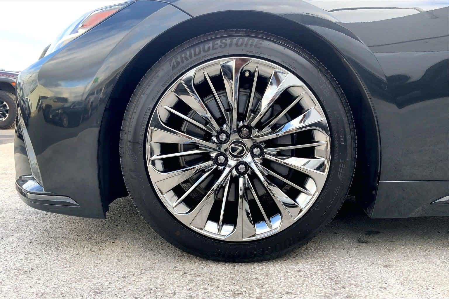 Used 2021 Lexus LS 500 w/ Luxury Package RWD image 8
