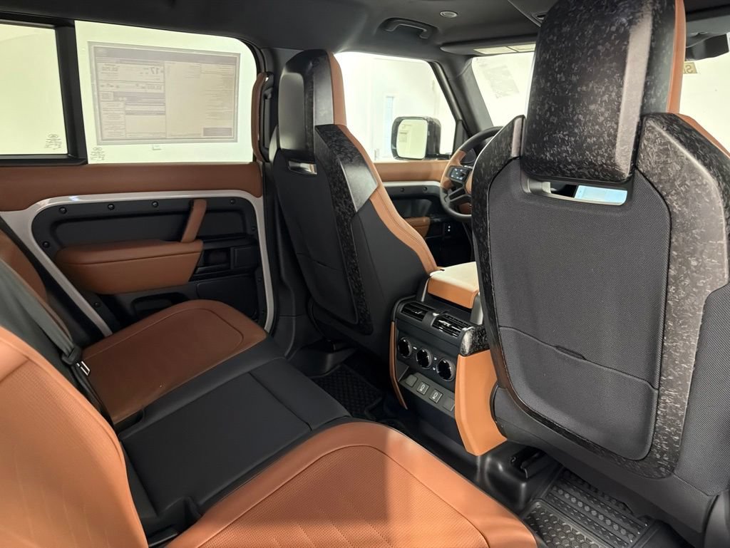 New 2026 Land Rover Defender 110 OCTA AWD/4WD image 27