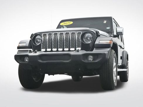 Used 2023 Jeep Wrangler Unlimited Sport AWD/4WD image 33