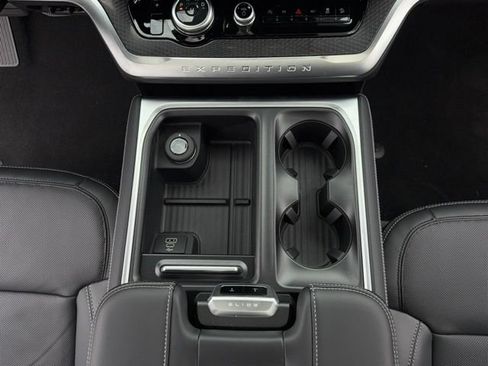 New 2026 Ford Expedition Max Platinum w/ Stealth Appearance Package AWD/4WD image 40