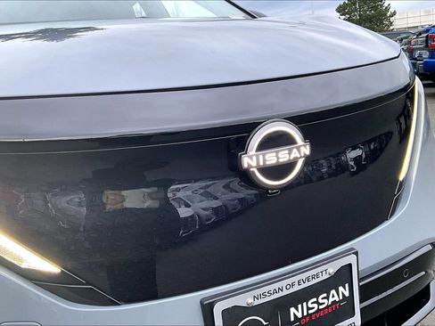Used 2024 Nissan Ariya AWD image 32