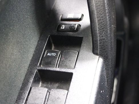 Used 2016 Toyota Corolla LE image 22