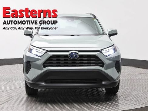 Used 2022 Toyota RAV4 XLE AWD/4WD image 2