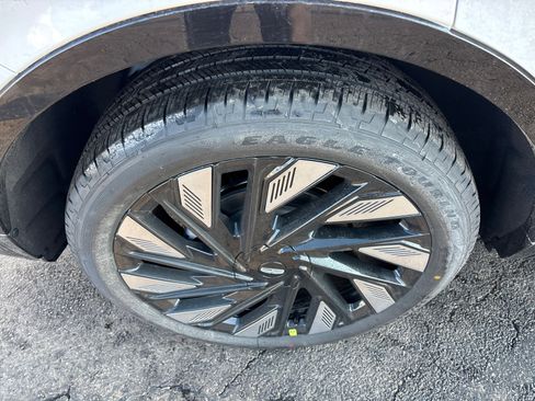 New 2026 Lincoln Nautilus Reserve w/ Jet Appearance Package AWD/4WD image 10