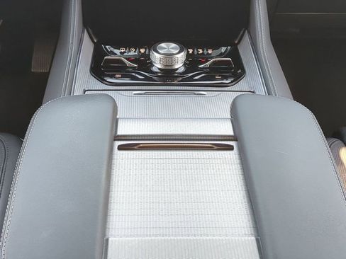 Used 2023 Jeep Grand Wagoneer L Series II w/ Premium Group II image 20