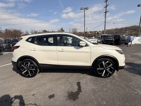 Certified 2022 Nissan Rogue Sport SL w/ Premium Package image 4