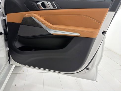 Certified 2024 BMW X7 xDrive40i w/ Premium Package image 20