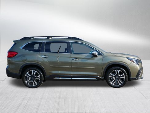 Used 2023 Subaru Ascent Touring AWD/4WD image 8