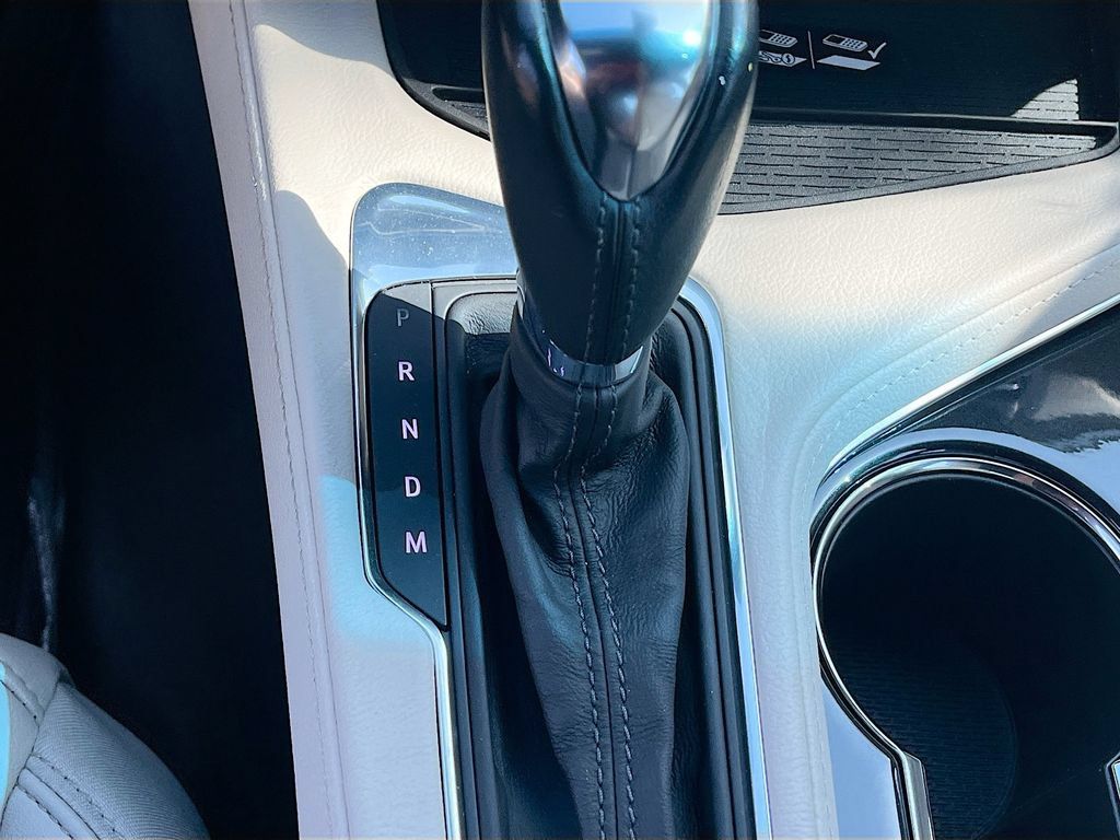 Used 2023 Cadillac CT4 Luxury RWD image 16