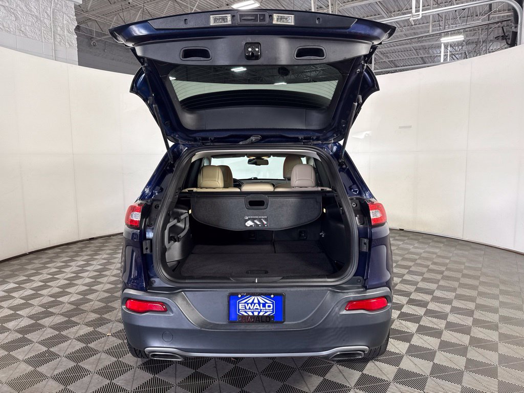Used 2016 Jeep Cherokee Limited AWD/4WD image 9