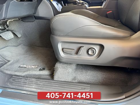 New 2026 Toyota 4Runner Limited AWD/4WD image 32