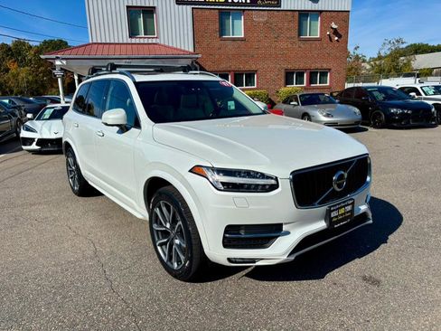 Used 2017 Volvo XC90 T6 Momentum w/ Vision Package image 3