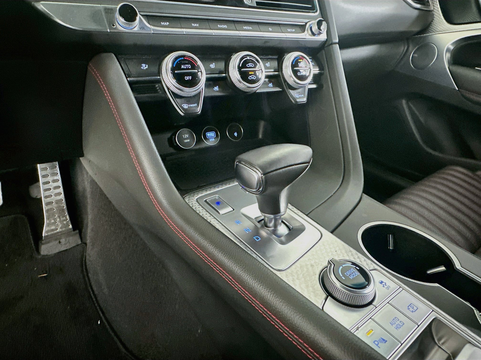 Used 2023 Genesis G70 2.0T w/ Sport Prestige Package RWD image 25