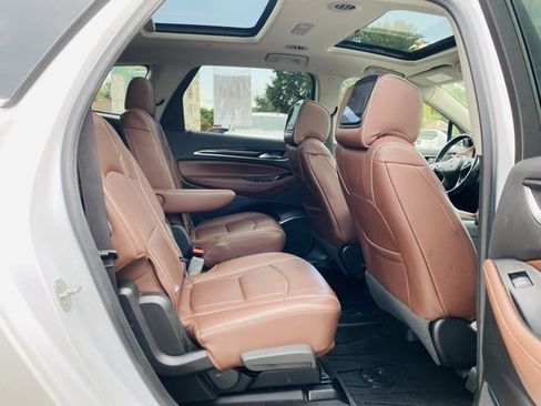 Used 2019 Buick Enclave Avenir w/ Avenir Technology Package image 13