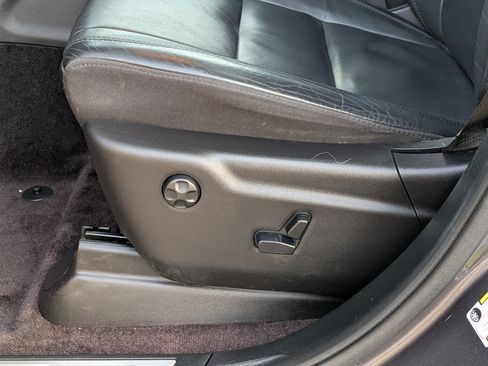 Used 2018 Jeep Grand Cherokee Limited image 14