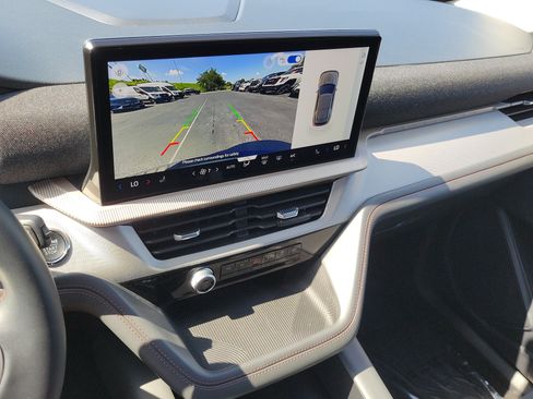 Certified 2025 Ford Explorer Active RWD image 26