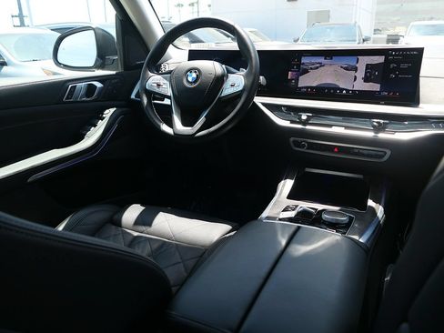 Used 2025 BMW X7 xDrive40i w/ Premium Package AWD/4WD image 26