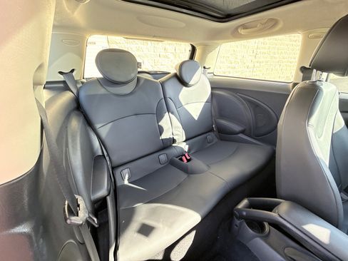 Used 2011 MINI Cooper Hardtop image 12