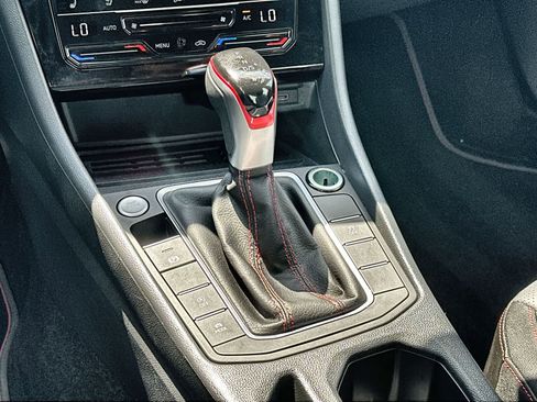 Used 2025 Volkswagen Jetta GLI Autobahn image 23