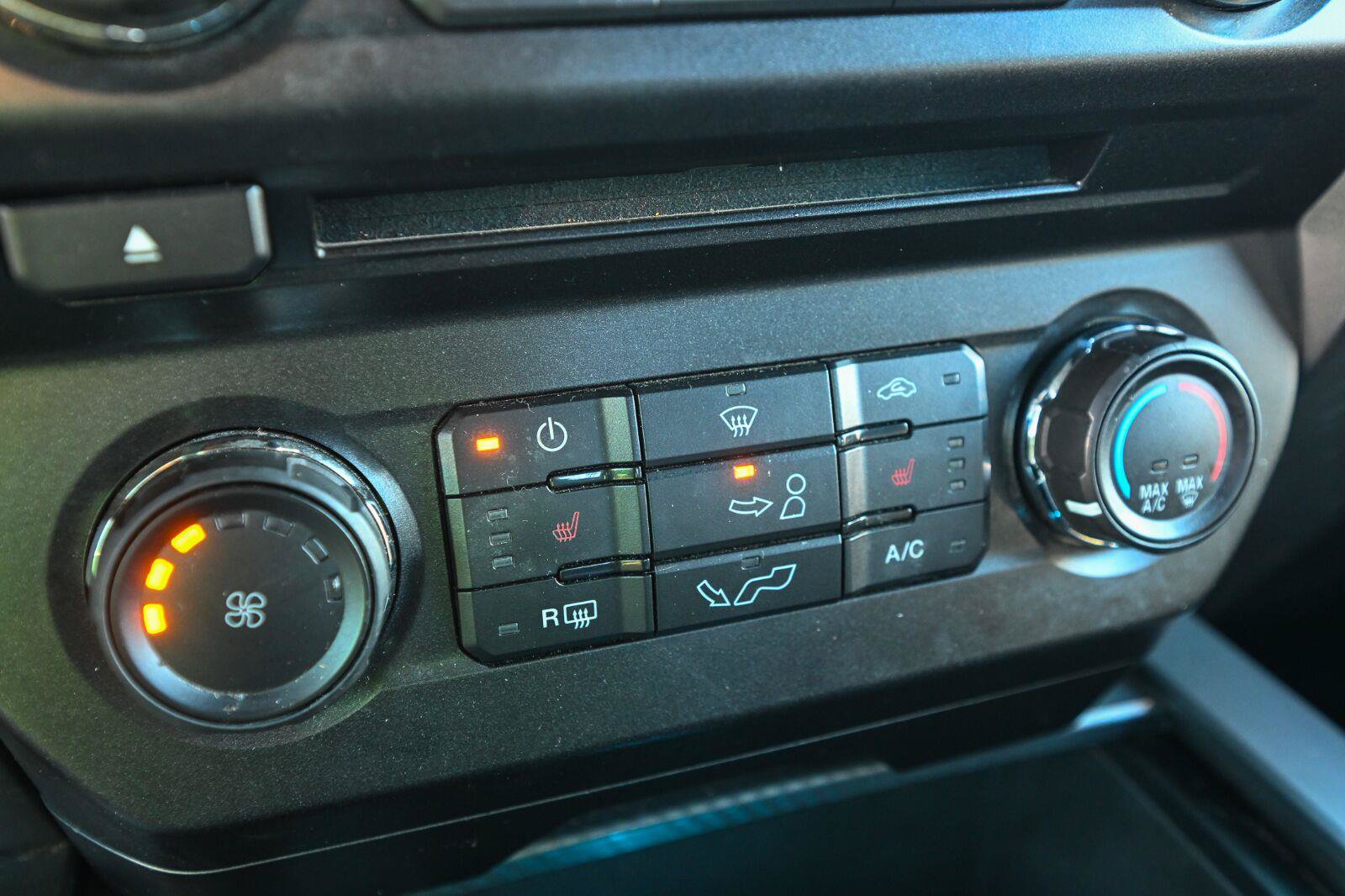 Used 2018 Ford F150 XLT w/ Equipment Group 302A Luxury AWD/4WD image 37